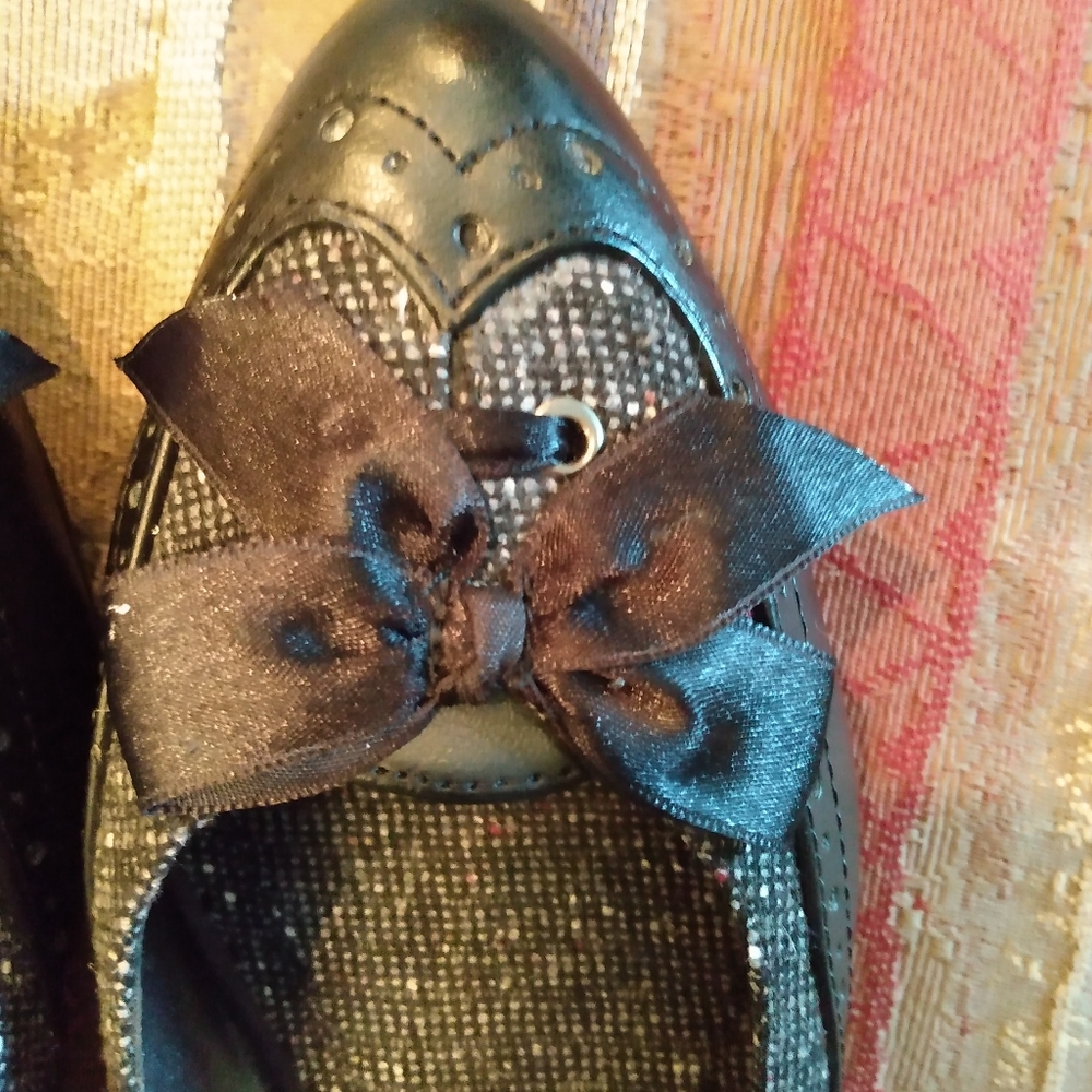 Flats! - Picture 2 of 3